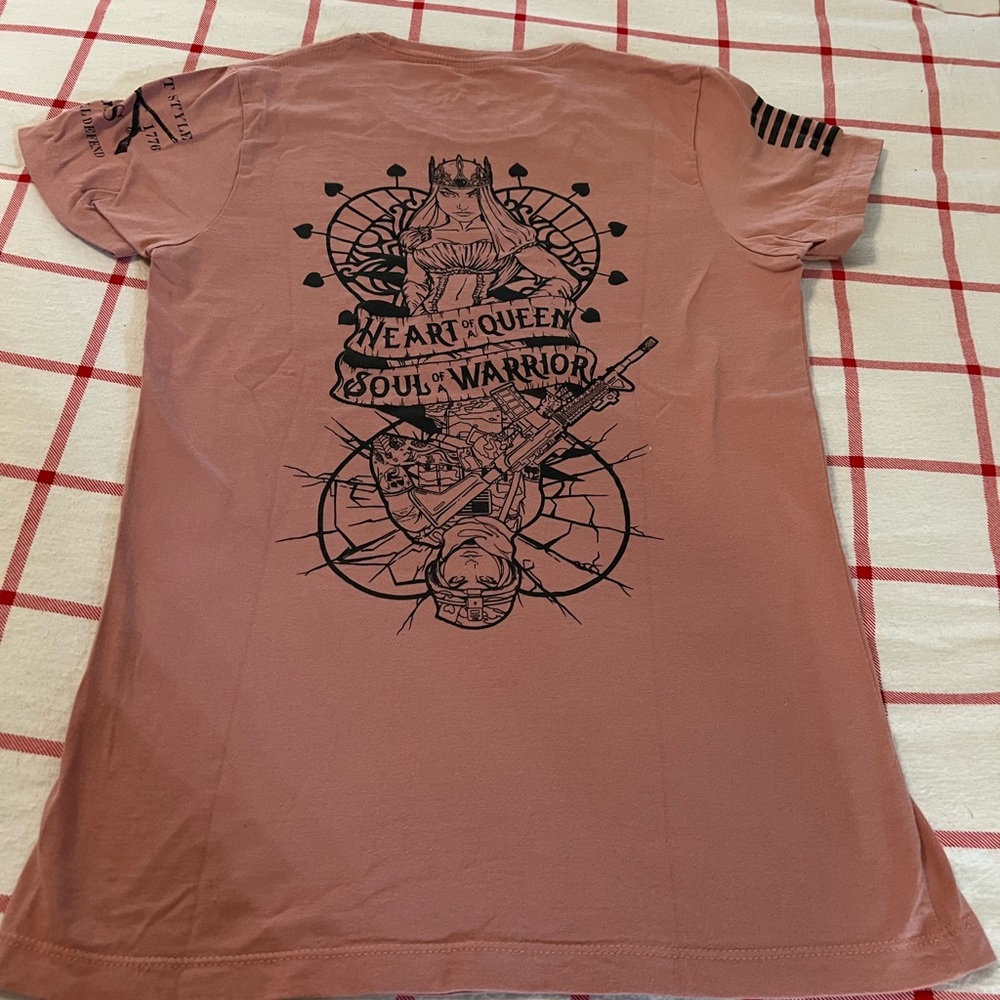 NWOT Grunt Style T-shirt